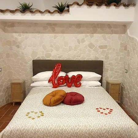 Setteabbracci & ゲストハウス バロニッシ